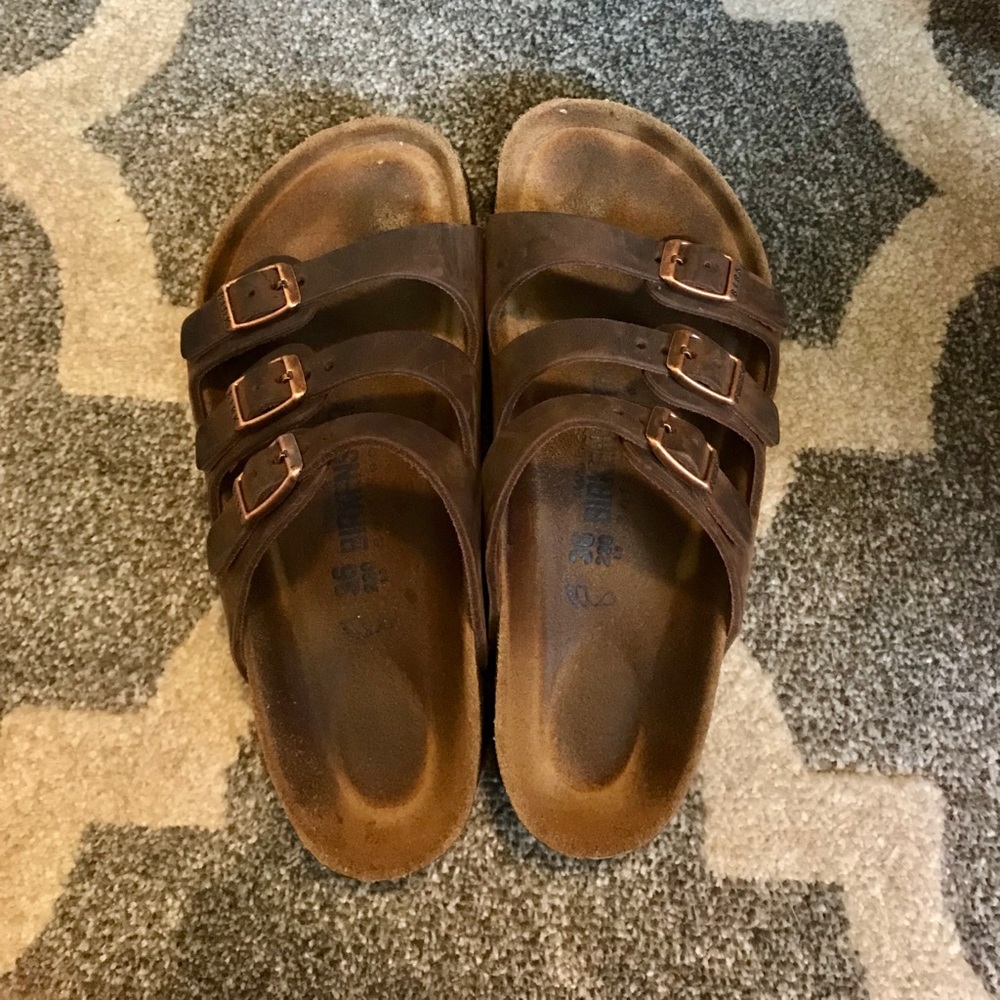 Birkenstocks brown 3 strap